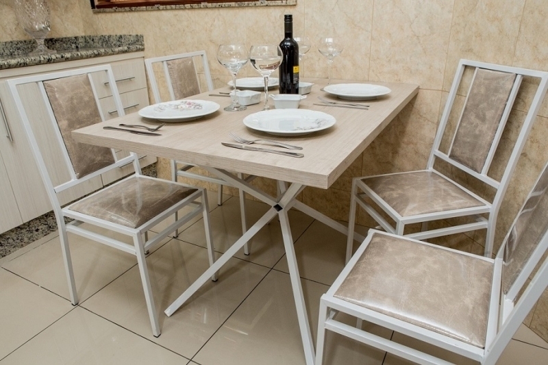 A Bela Vista Decorações oferece a Base Fixa para Mesas, uma solução prática e resistente para residências, salões de festas, áreas gourmet, condomínios, restaurantes e espaços de convivência.