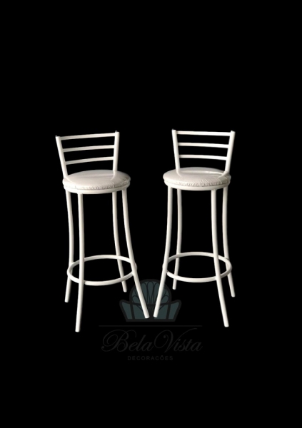 Banqueta Bistrô Branca A Banqueta de Ferro para Festas é uma opção prática, resistente e elegante para compor ambientes de eventos, áreas gourmet, bares, salões de festas e espaços para locação.