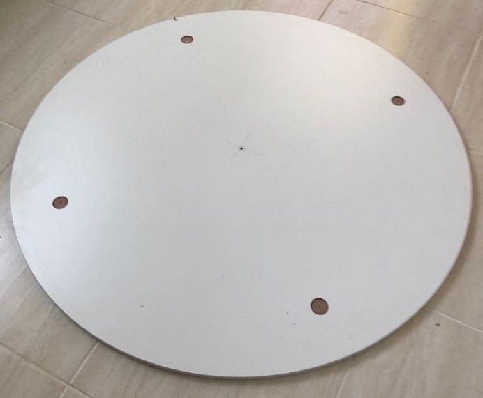 Tampo de MDF Branco para mesas A Bela Vista Decorações oferece Tampos Redondos para Mesas, desenvolvidos para proporcionar praticidade, resistência e excelente apresentação em festas, casamentos, eventos corporativos e empresas de locação.