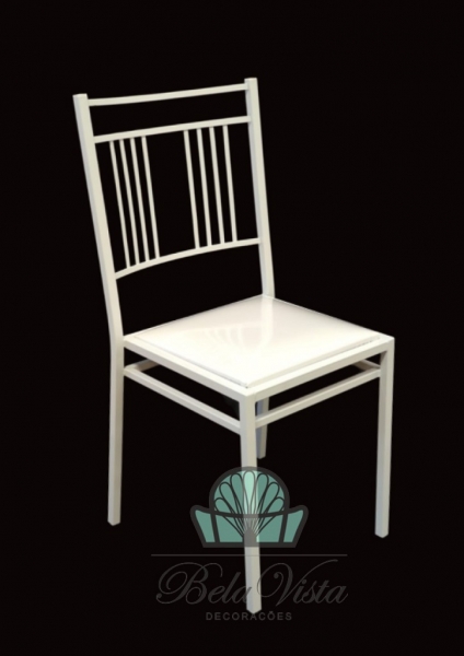 A Bela Vista Decorações oferece a sofisticada Cadeira de Ferro Empilhável Madri Branca, uma excelente escolha para festas, casamentos, eventos corporativos, buffets e empresas de locação que buscam unir elegância, conforto e durabilidade.